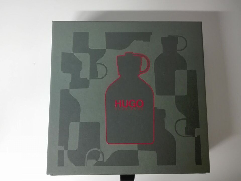 Puste pudełko Hugo Boss Hugo, Wymiary: 22cm x 22cm x 6cm